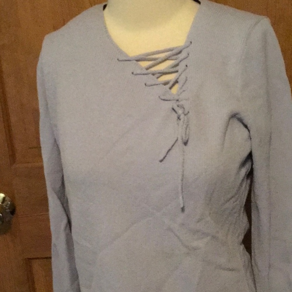 New with tags Sportsworks Studio LS Lavender sweater size XL $398.00
